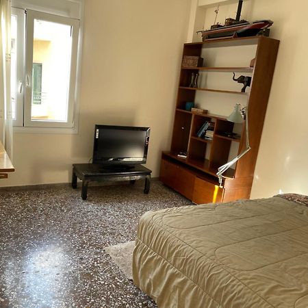 אתונה Quiet Bright Just Renewed Top Floor At Lycabetous מראה חיצוני תמונה